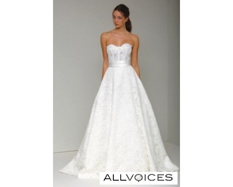 Carrie Underwood Wedding Dress Pictures. Carrie Underwood Married and